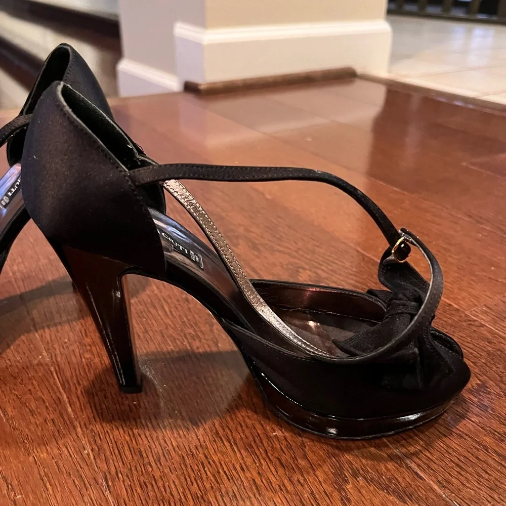 Vintage Claudia Cuiti Black Peep-Toe Heels with Bow - Made in Italy